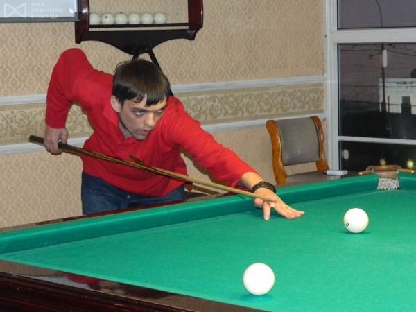 Олег Любин - один из сильнейших бильярдистов Мордовии